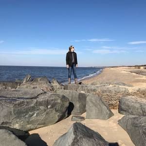 Meet your Posher, Emily